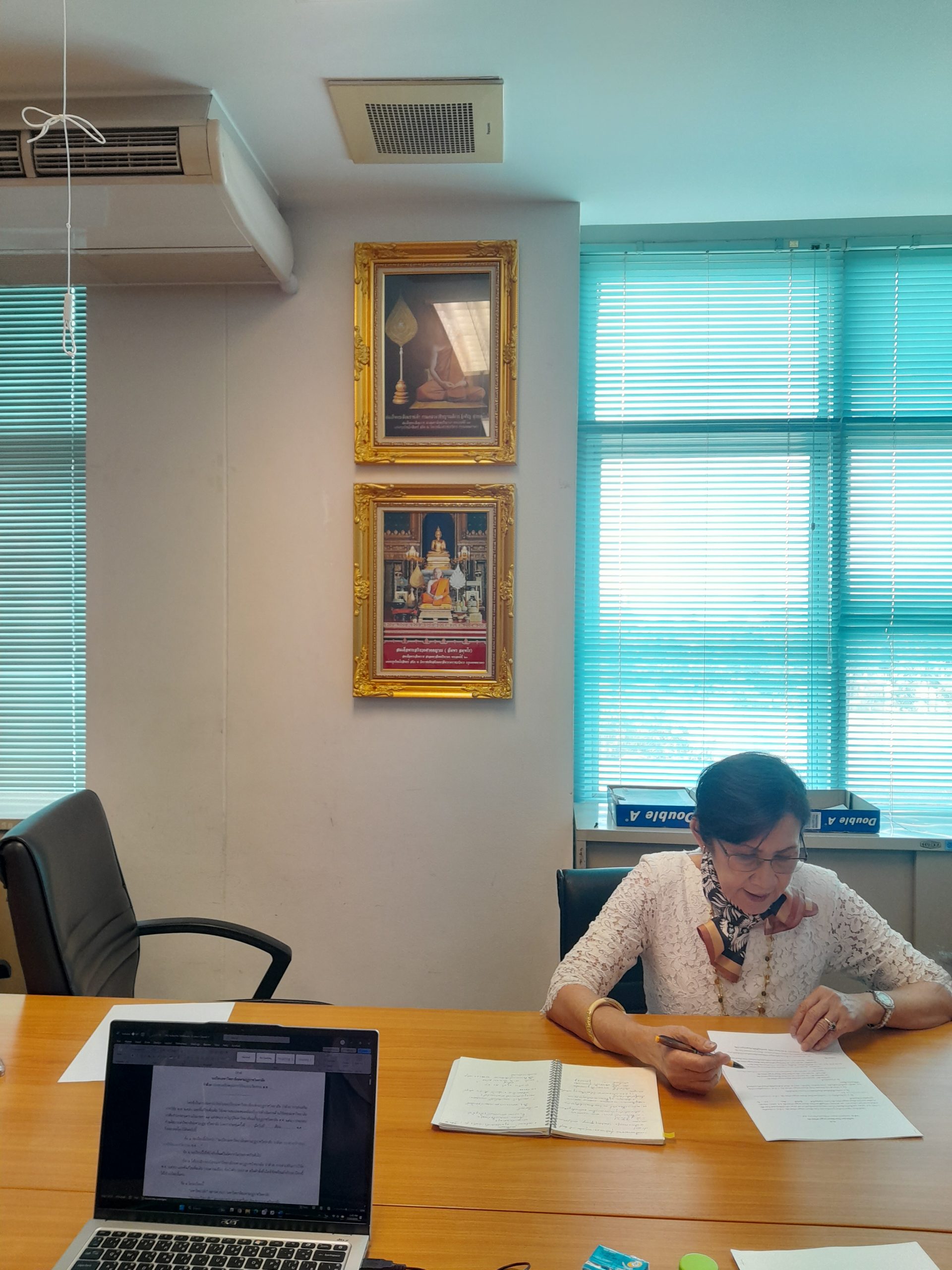 สถาบันวิจัยญาณสังวรร่วมหารือกับกองนิติการเป็นครั้งที่ ๒ เกี่ยวกับการปรับโครงสร้างส่วนงาน ระเบียบการส…
